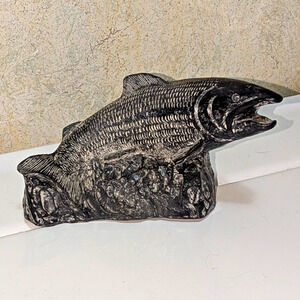 VTG 1998 Wolf Original Inuit Soapstone Carving Salmon Sculpture Figurine 6"